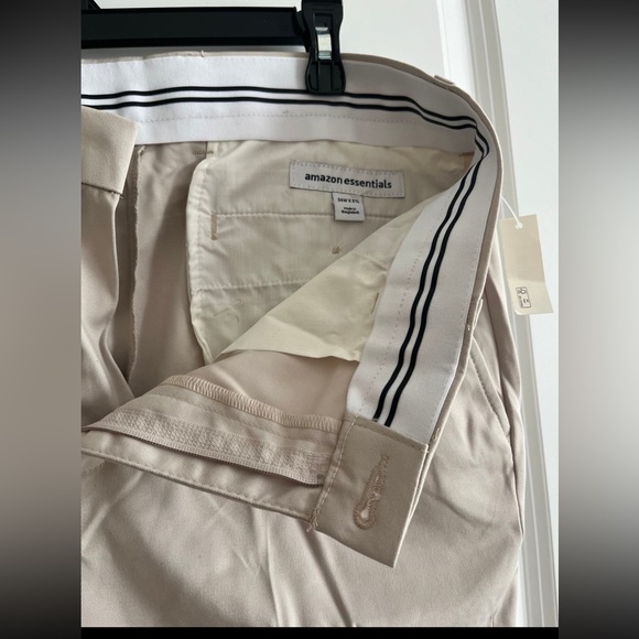 NWT Amazon Essentials Men's Straight-Fit Stretch Golf Pant - Picture 8 of 8